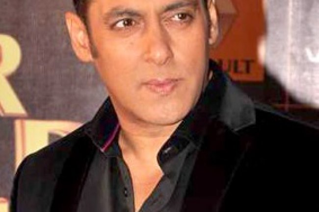 Salman Khan Celebrates Birthday At Panvel Farmhouse