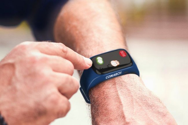 No electronic wristband required for international travellers, close contacts in quarantine